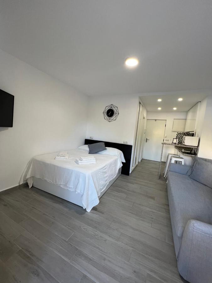 Loft Aguila Blanca Apartment เบนัลมาเดนา ภายนอก รูปภาพ